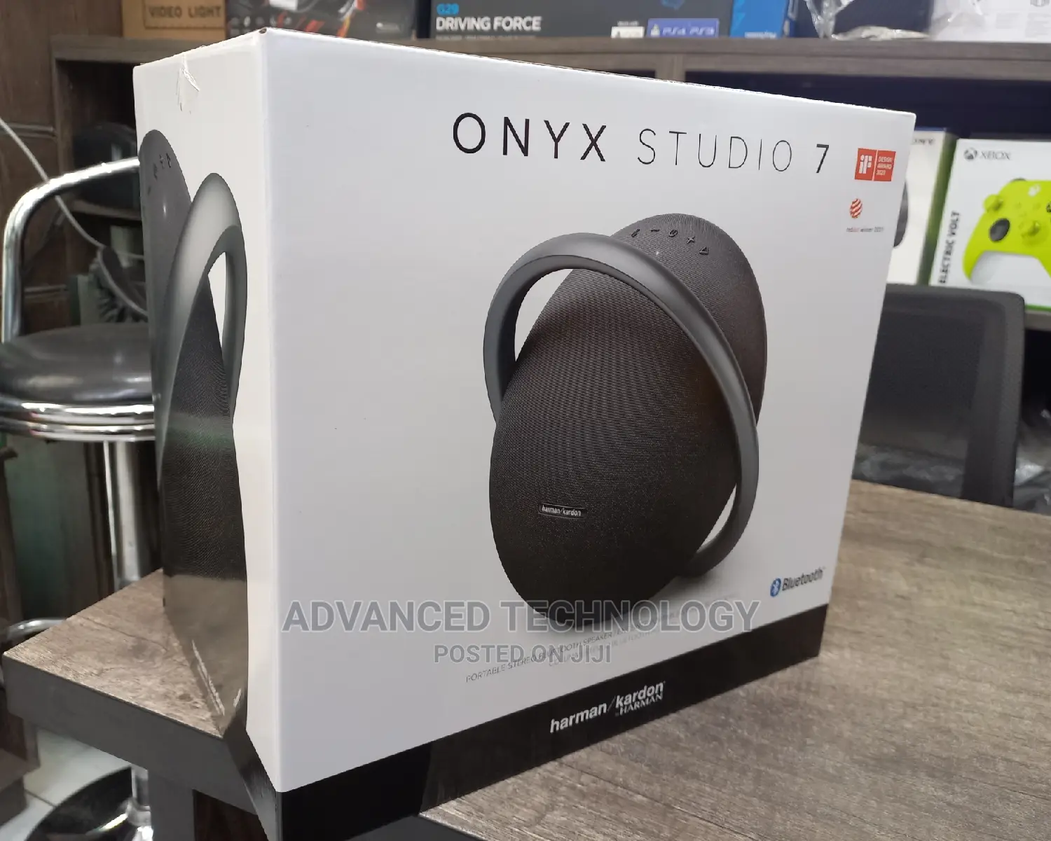 Onyx Studio 7 Harman Kardon