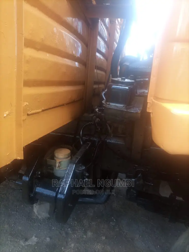 Nissan Diesel Truck Kaj 1997 Yellow