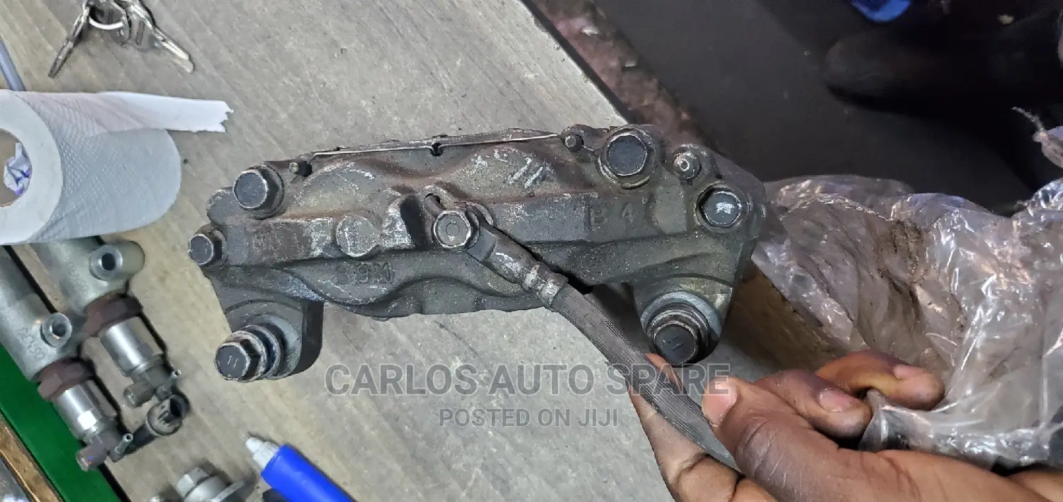 Front Brake Cariper 200 Series
