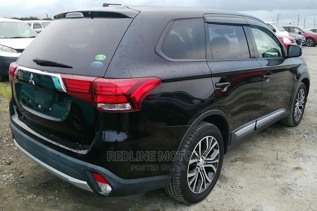 Mitsubishi Outlander 2016 Black