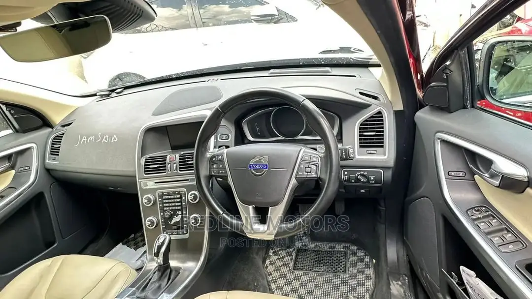Volvo XC60 2016 Brown