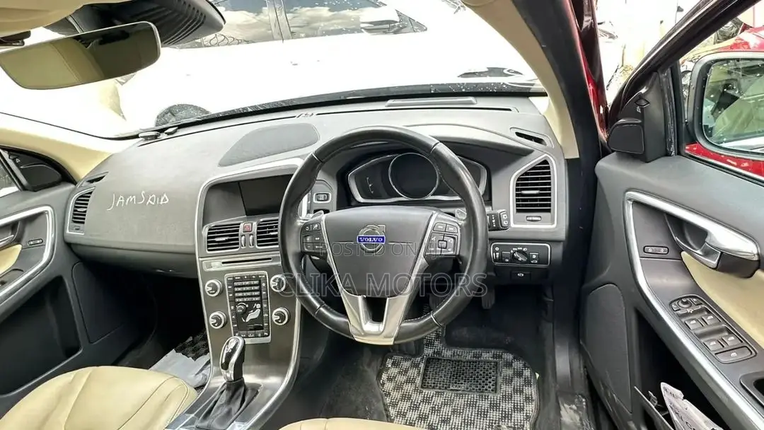 Volvo XC60 2016 Brown