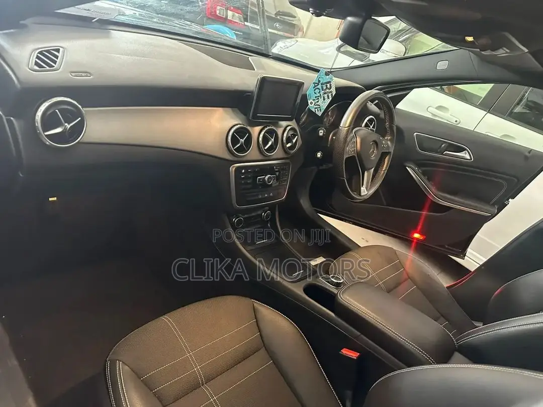 Mercedes-Benz GLA-Class 2016 Black