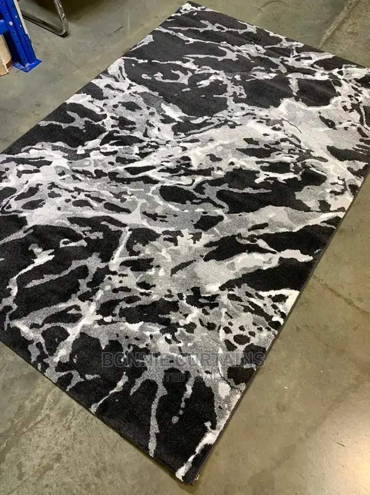 Carpets on Sell in Different Colours and Pieces