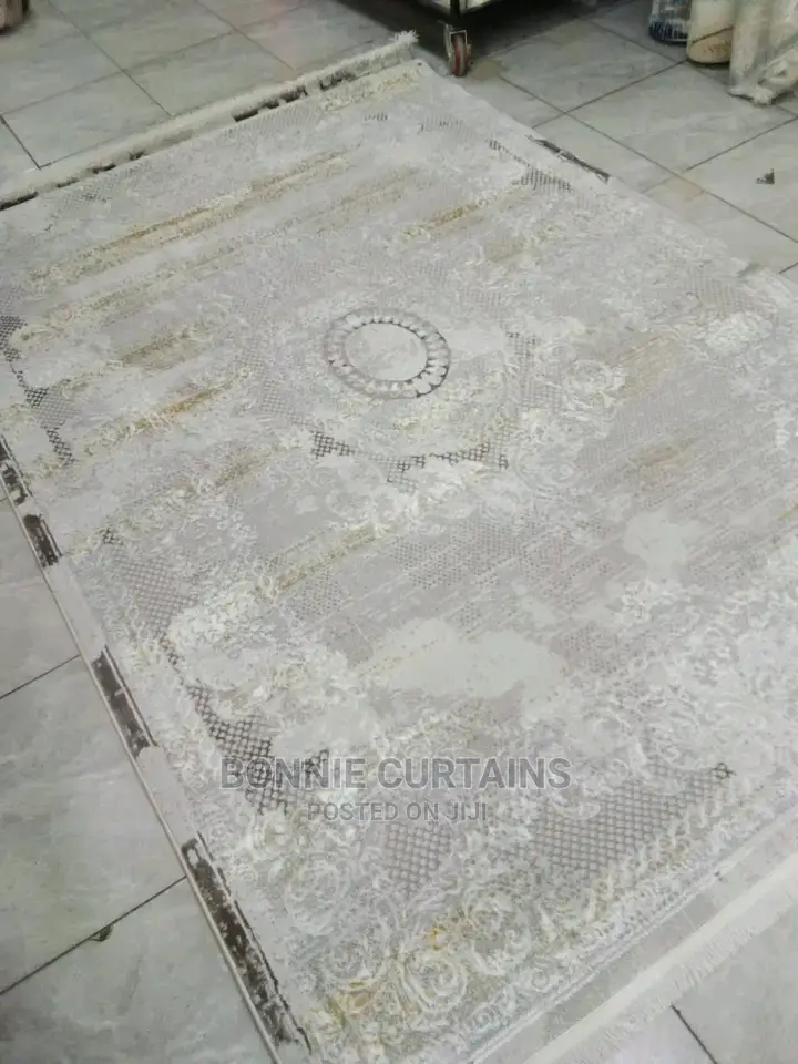 Carpets on Sell in Different Colours and Pieces