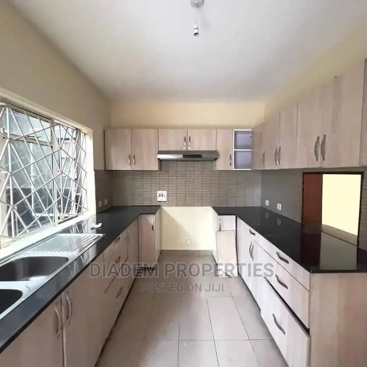 4bdrm Maisonette in Kilimani for rent