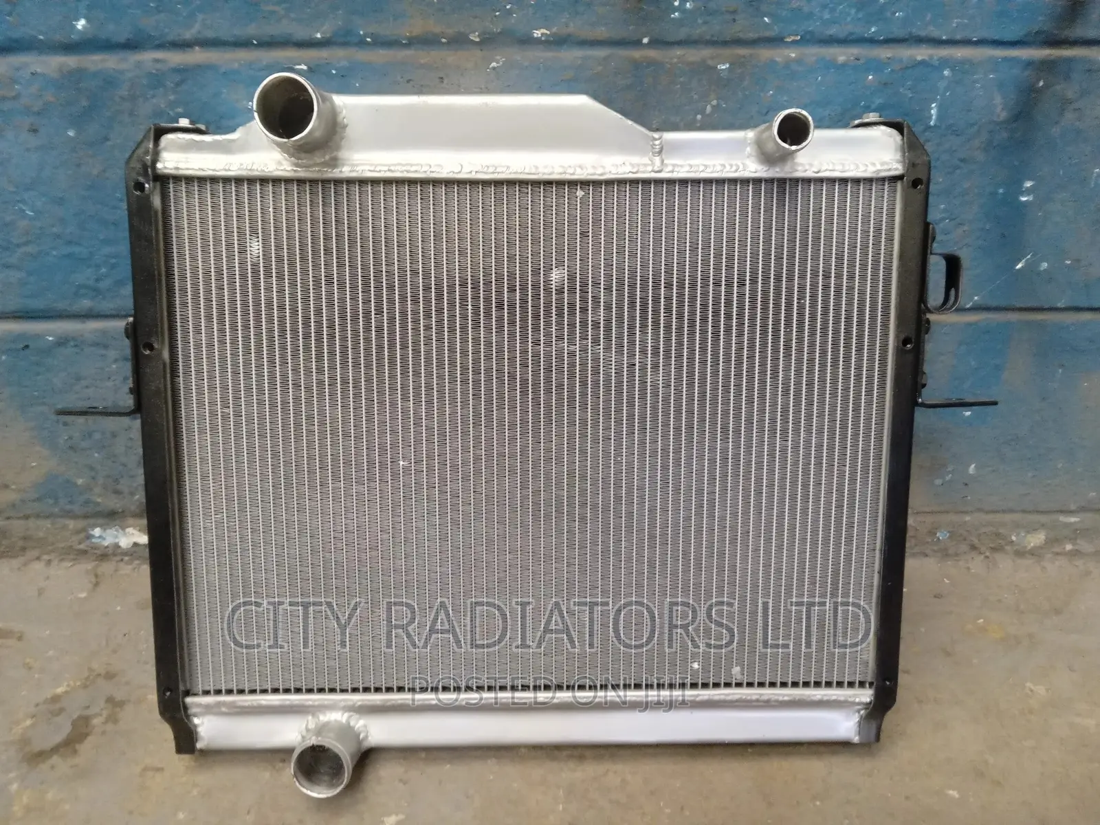 Aluminium Radiator for Mitsubishi FH 215.