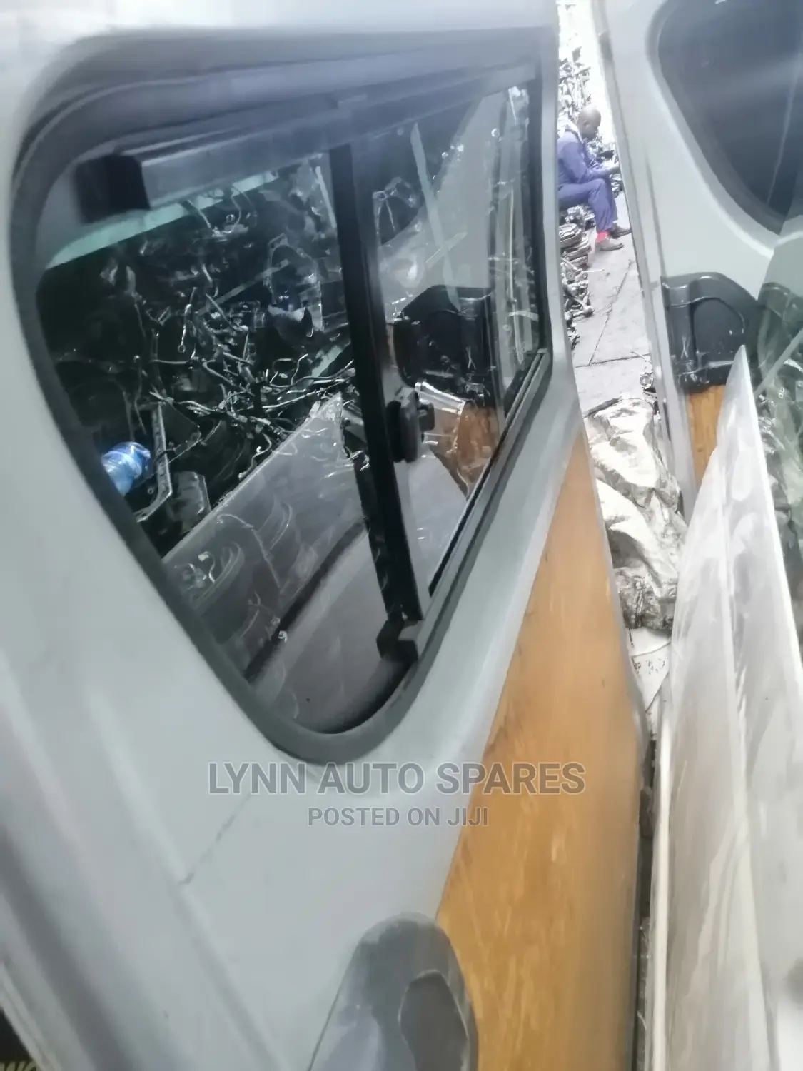 Toyota Hiace 7l Box Sliding Door