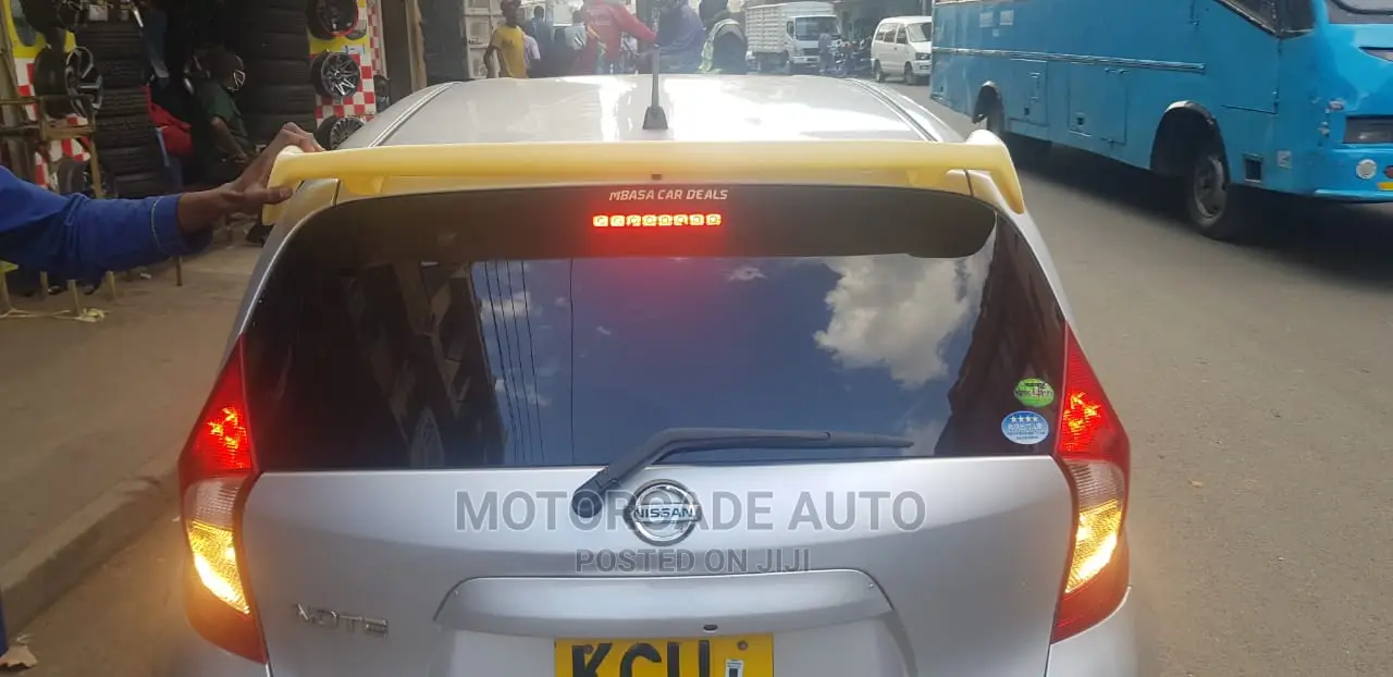 Nissan Note Spoiler