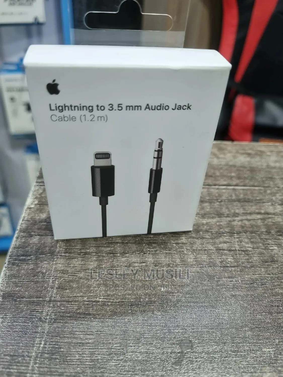 Lighting to 3.5mm Audio Jack