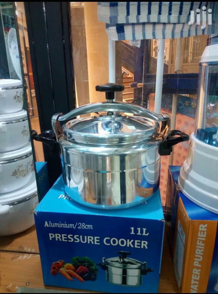 11 Litres Pressure Cooker