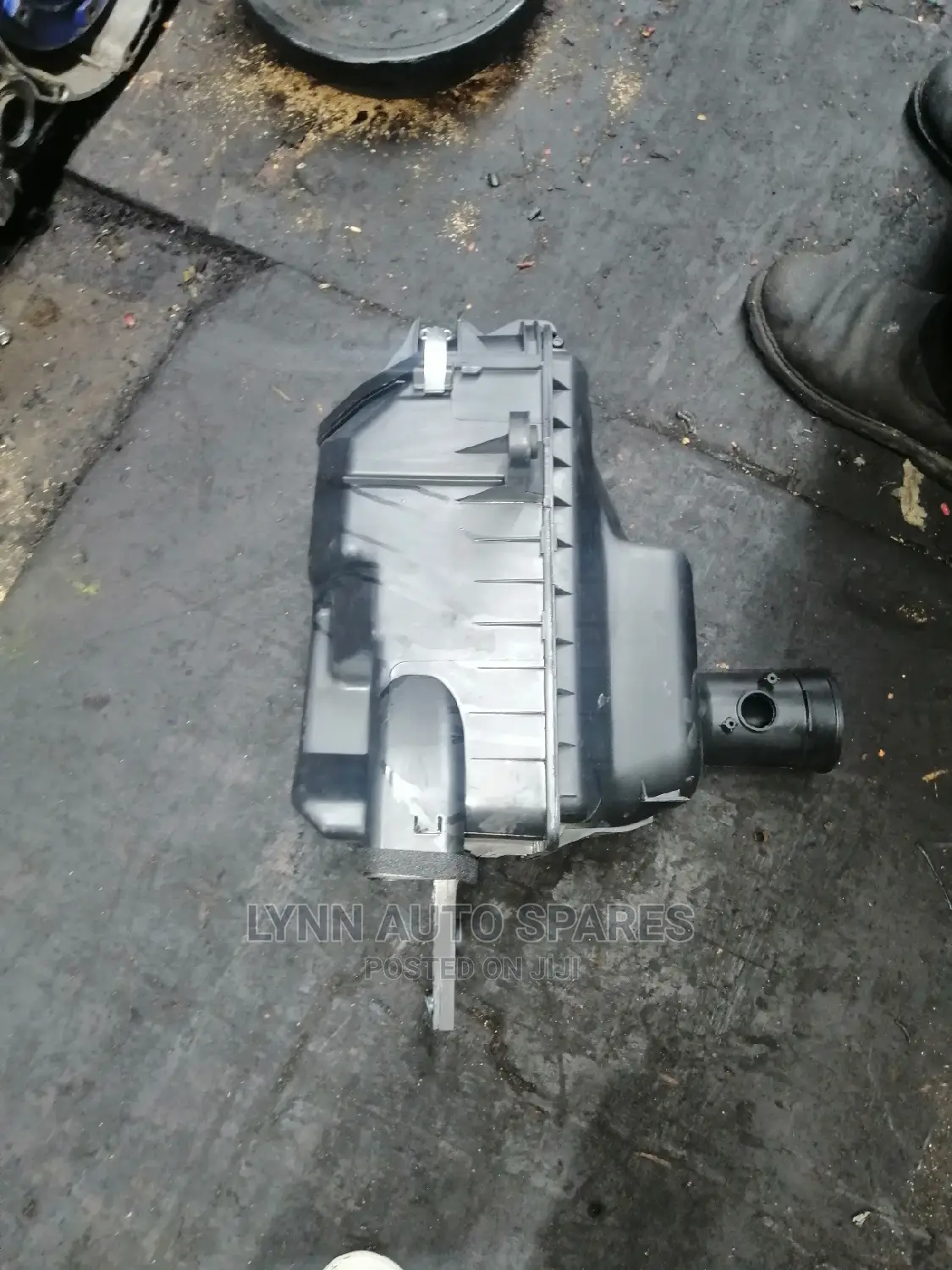 Toyota Hiace 7l Air Cleaner Housing
