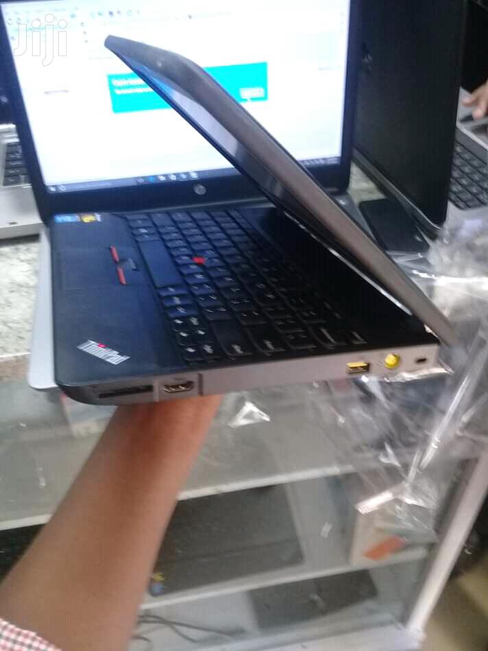Laptop Lenovo ThinkPad X131e 4GB Intel Core 2 Duo HDD 320GB