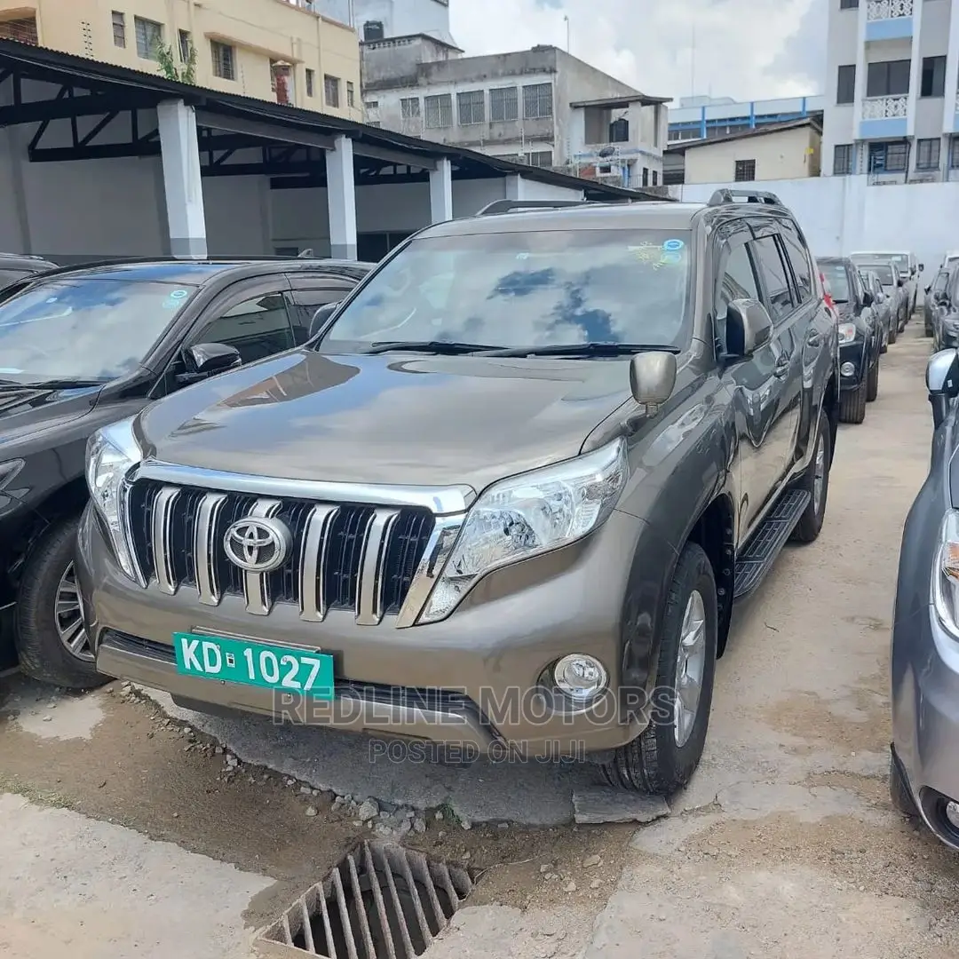 Toyota Land Cruiser Prado 2016 Brown