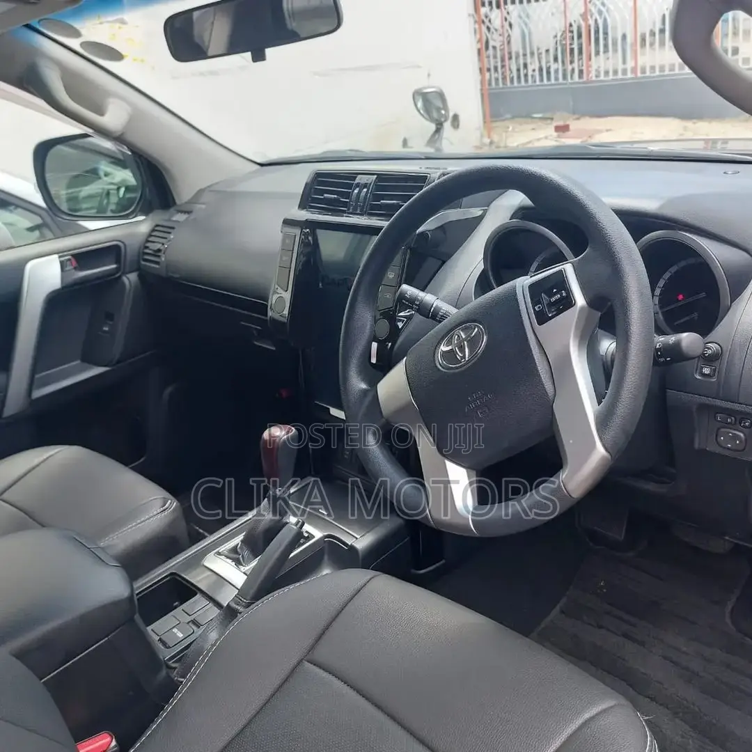 Toyota Land Cruiser Prado 2016 Brown