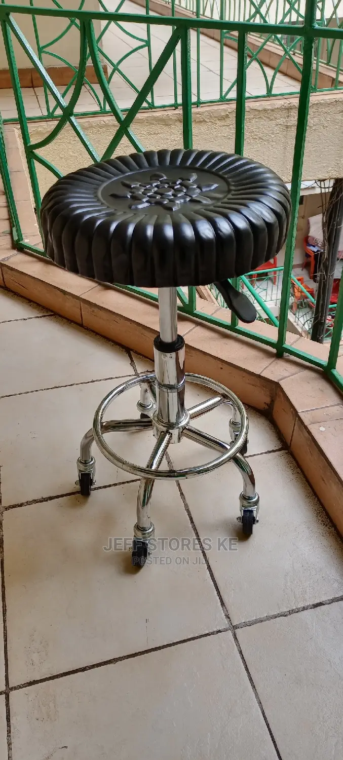 Affordable Round Pedicure Stool