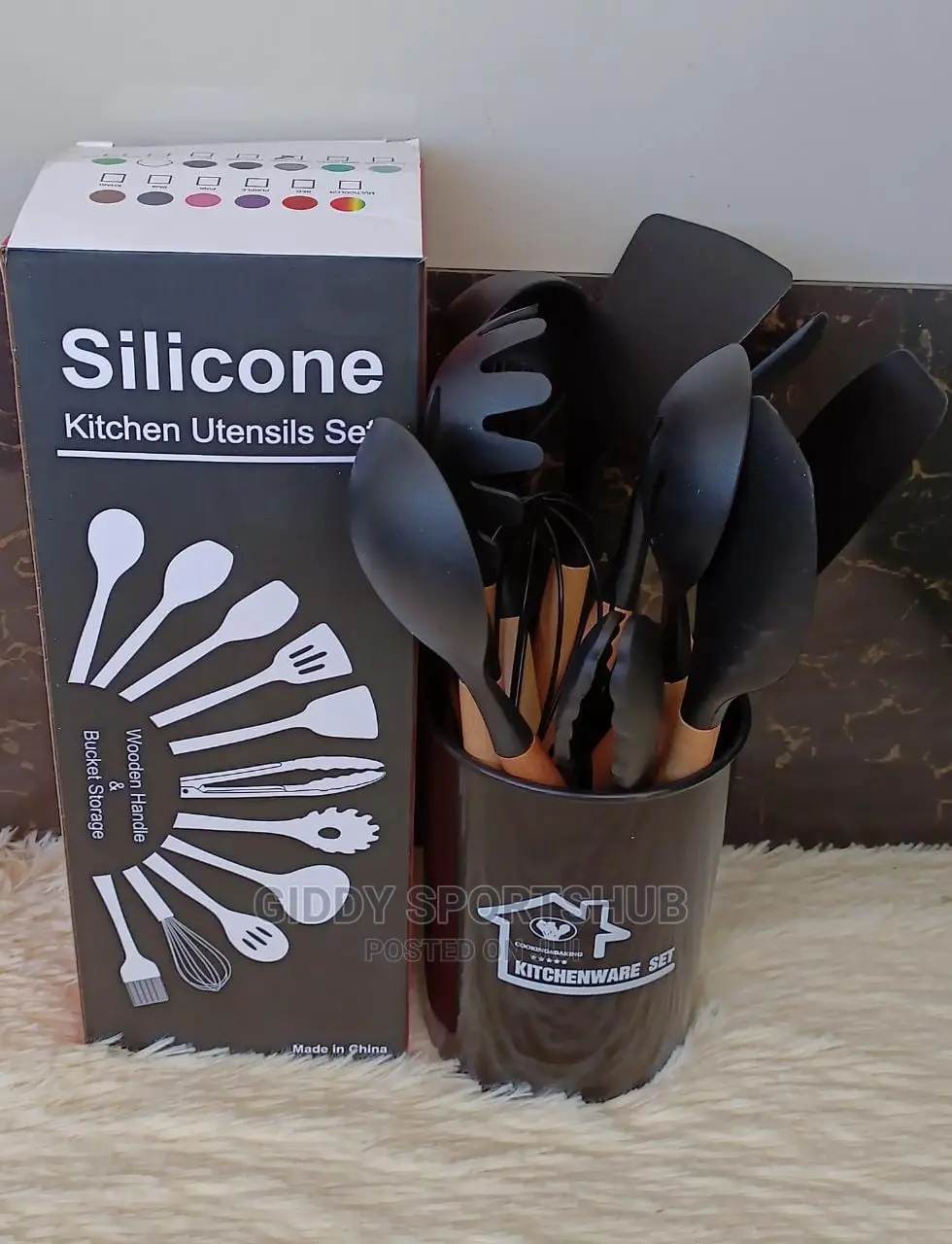 Silicon Spoons With Wooden Handles
Colours as Posted