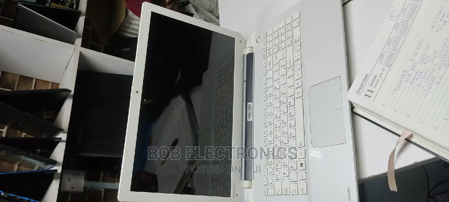 Laptop Toshiba dynaEdge DC-100 4GB Intel Pentium HDD 320GB