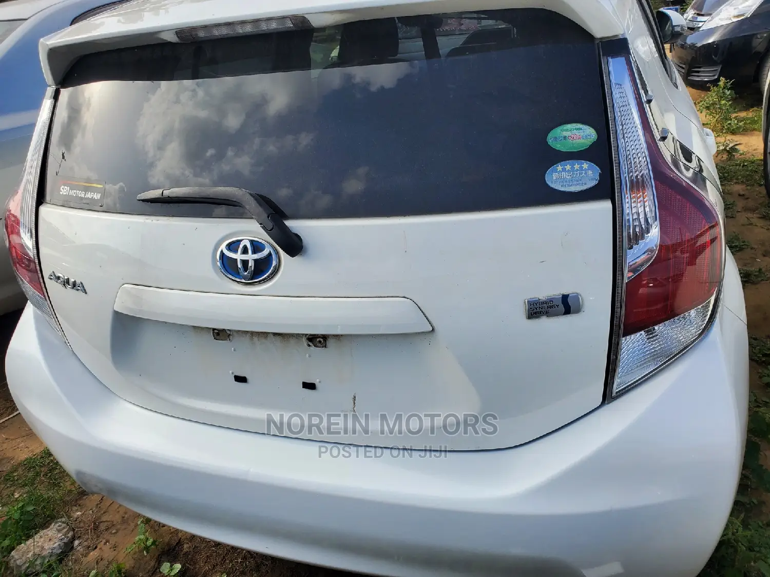 Toyota Aqua 2015 Off White