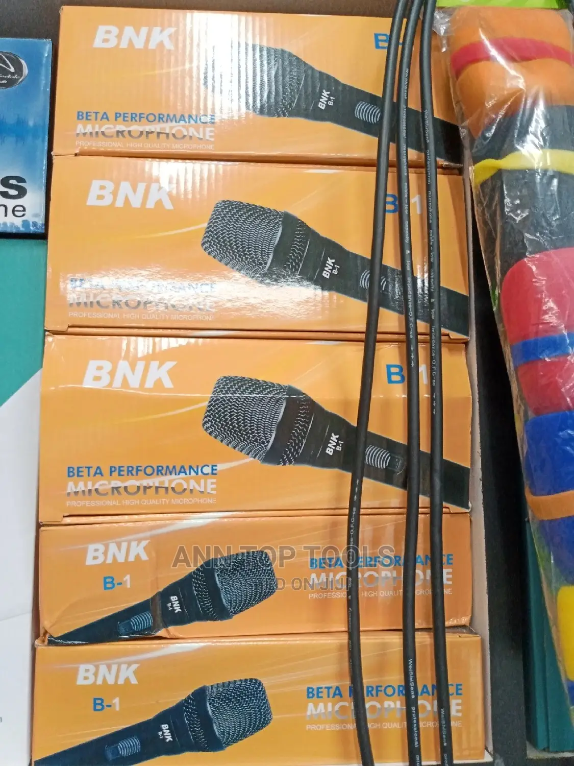 BNK B2 Wireless Microphone