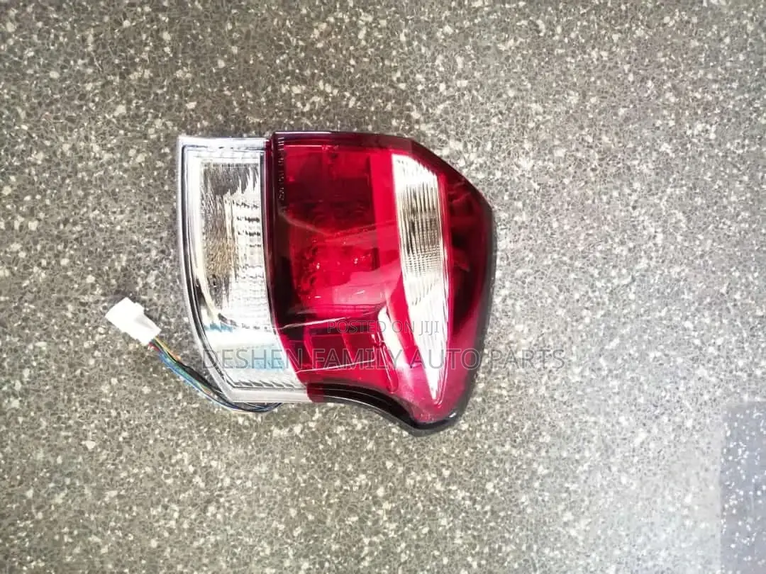 Fielder 2015 Backlight/Taillight