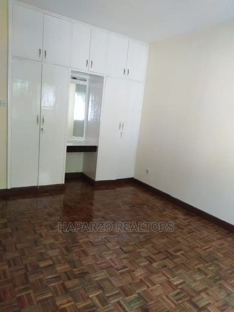 To Let: 3bedroom Commercial Apartment