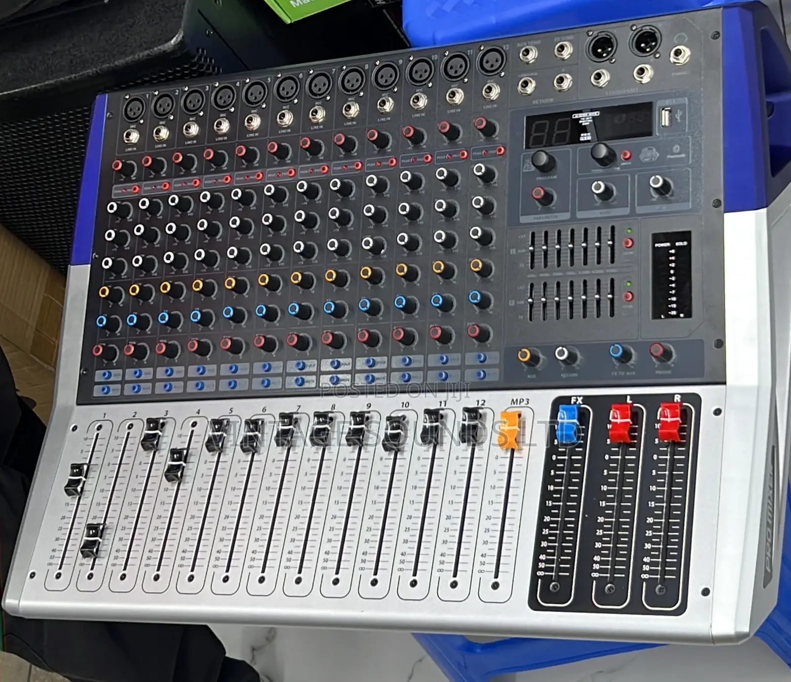 Soundcraft KV120 12 Channel Powered Pro Mixer