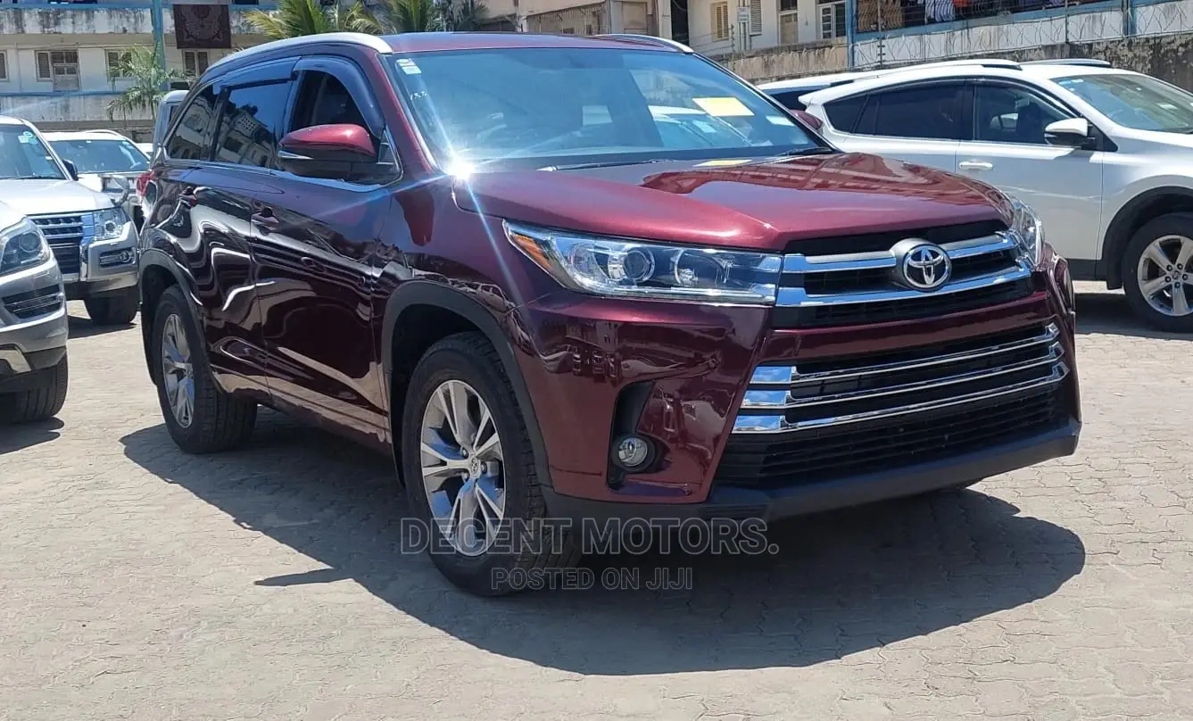 Toyota Kluger 2016 Red