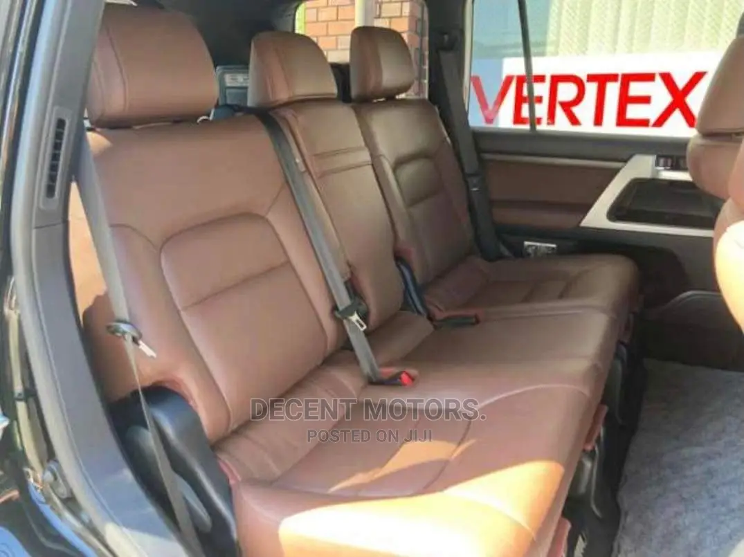 Toyota Land Cruiser 4.6 V8 ZX 2016 Black