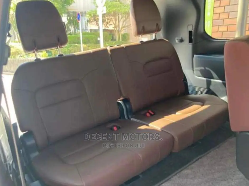 Toyota Land Cruiser 4.6 V8 ZX 2016 Black