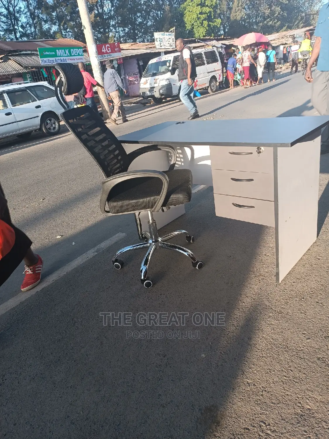 Office Desk+Office Chair