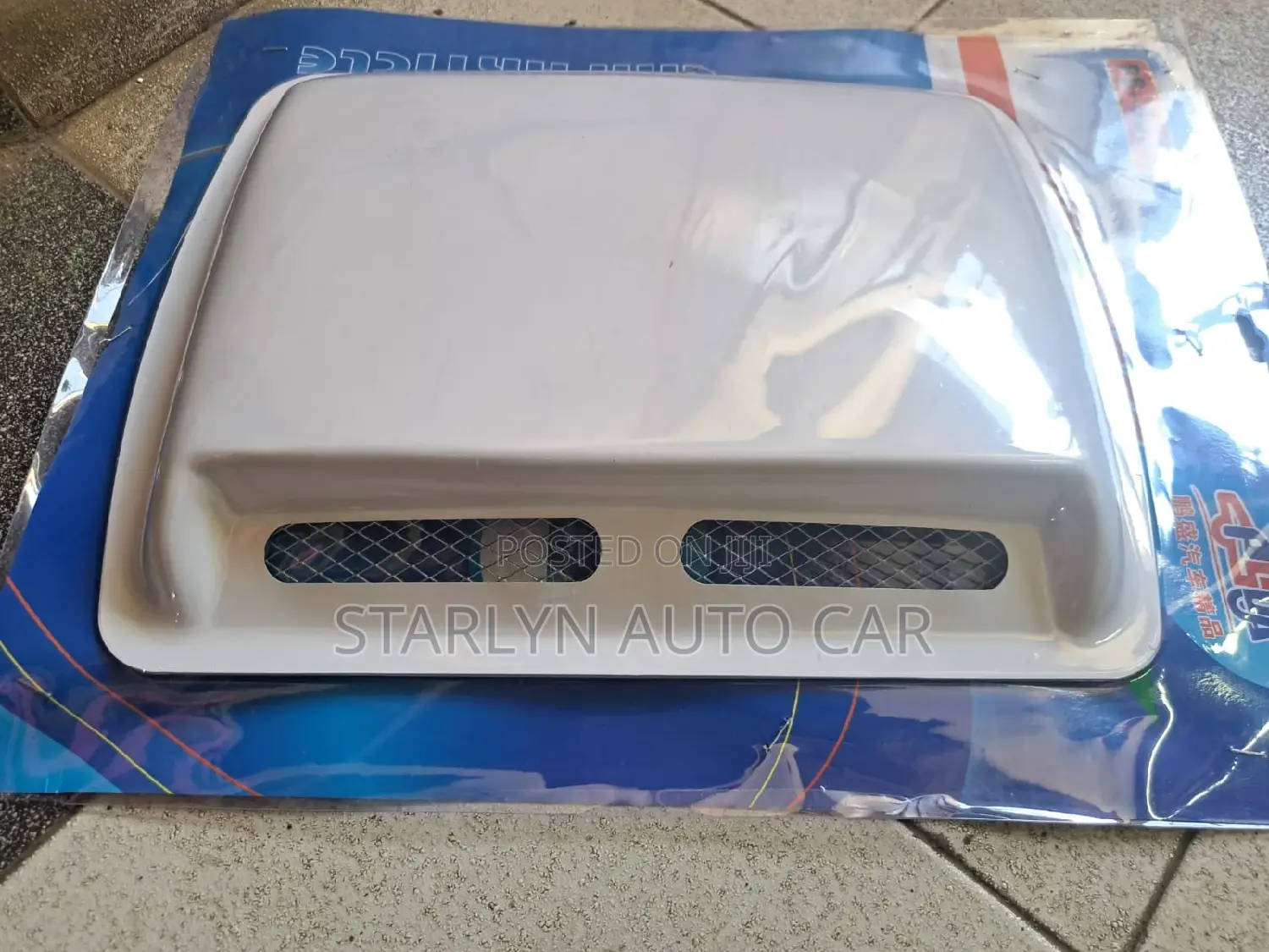 Bonnet Air Scoop