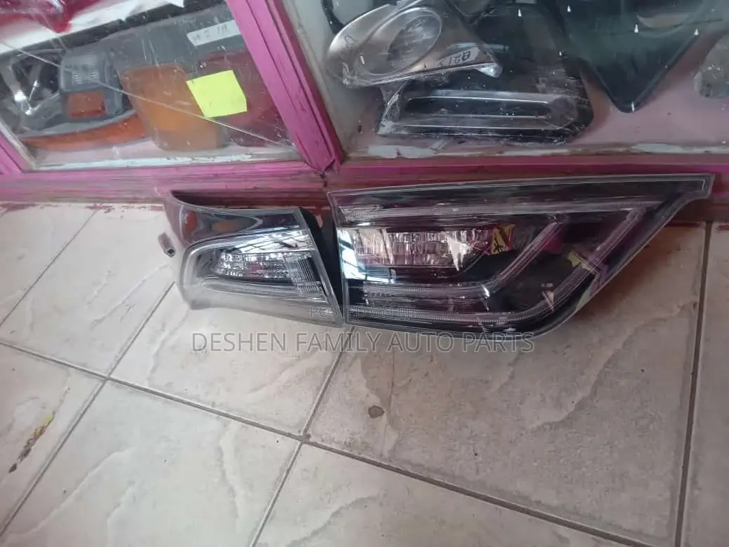 Harrier 2015 Boot/Body Backlights/Taillights