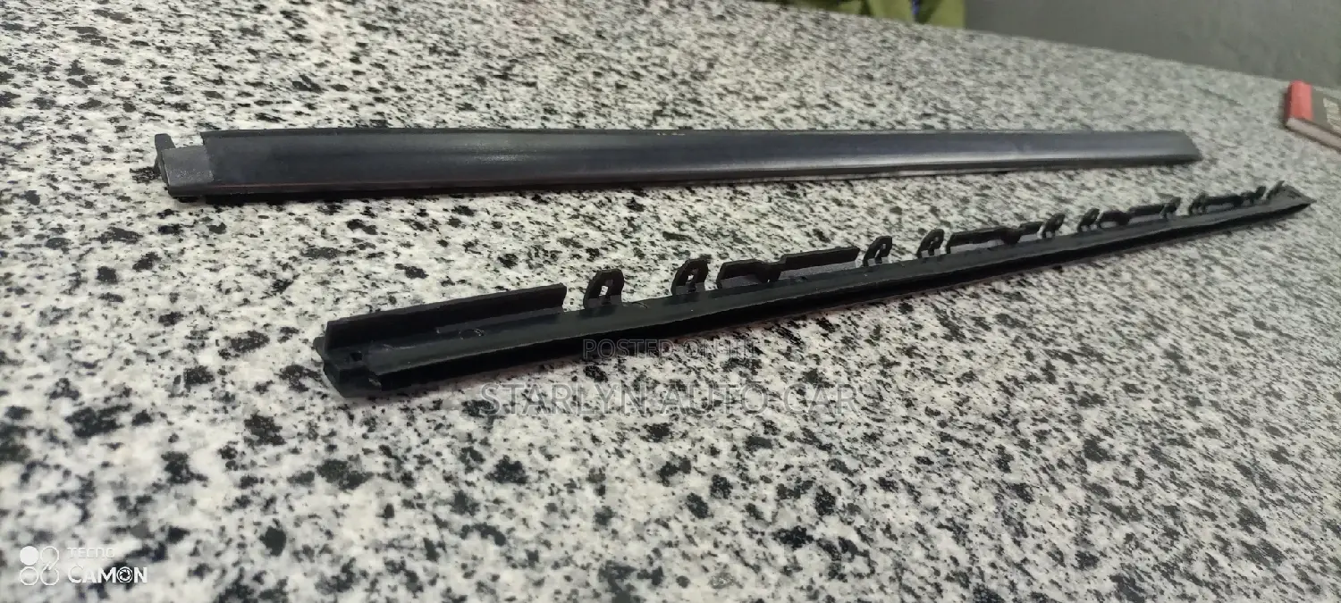 Windscreen Mouldings PRADO 150