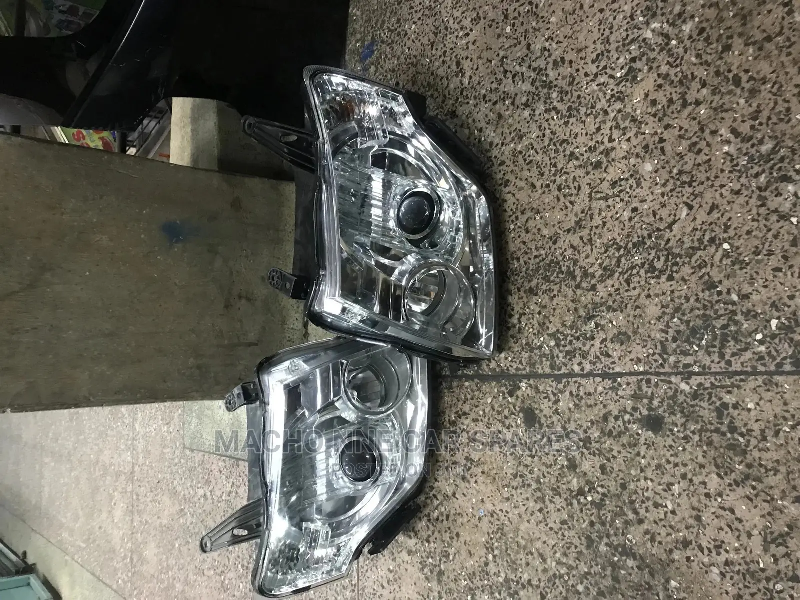 Mitsubishi Pajero Shogun 2008 (Makai)Non Xenon
