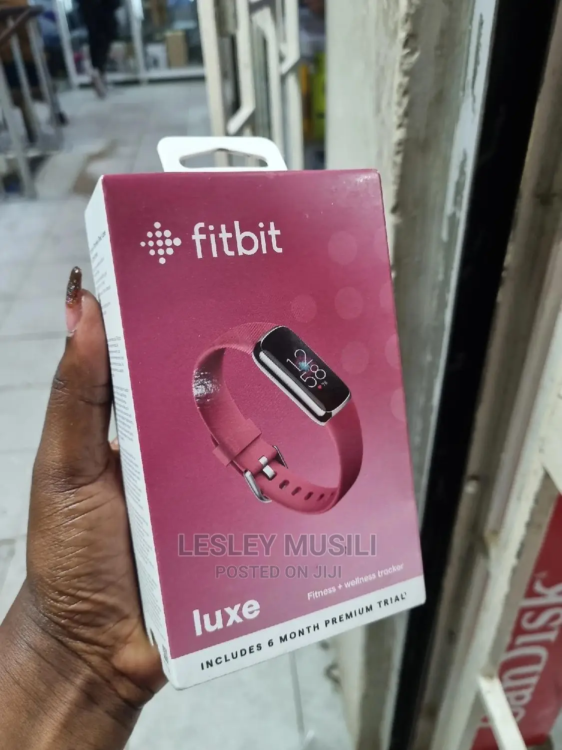 Fitbit Luxe Fitness and Wellness Tracker (Red)