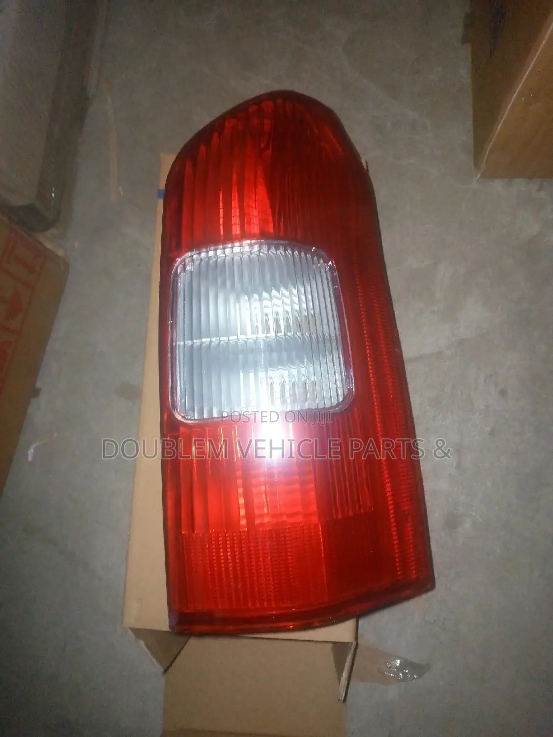 Tail/Rear Lamp/Backlight/Brake Light Tyt Probox Dx 1997-2008/Old Model