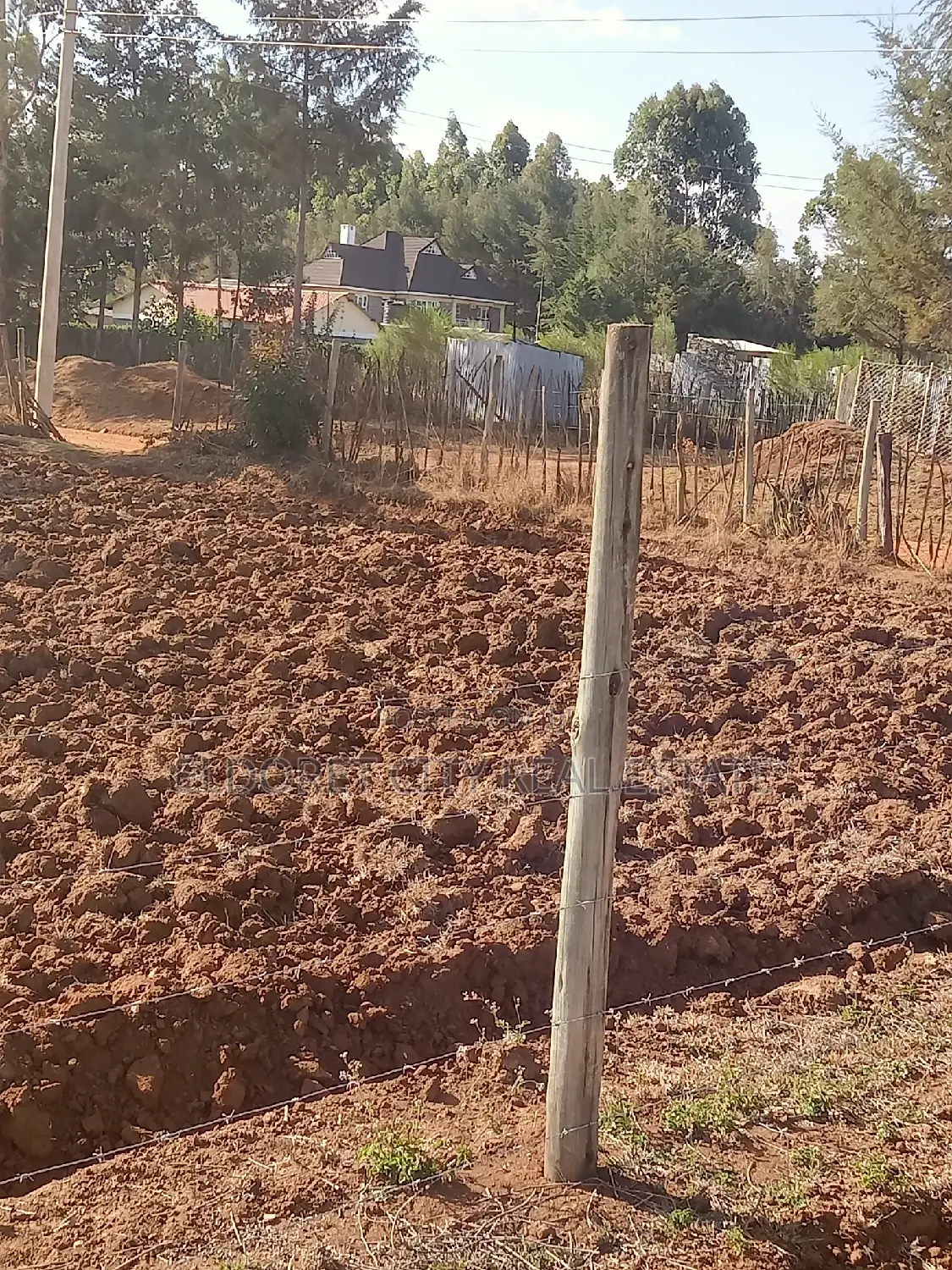 1/8 Plots for Sale Outspan in Good Location