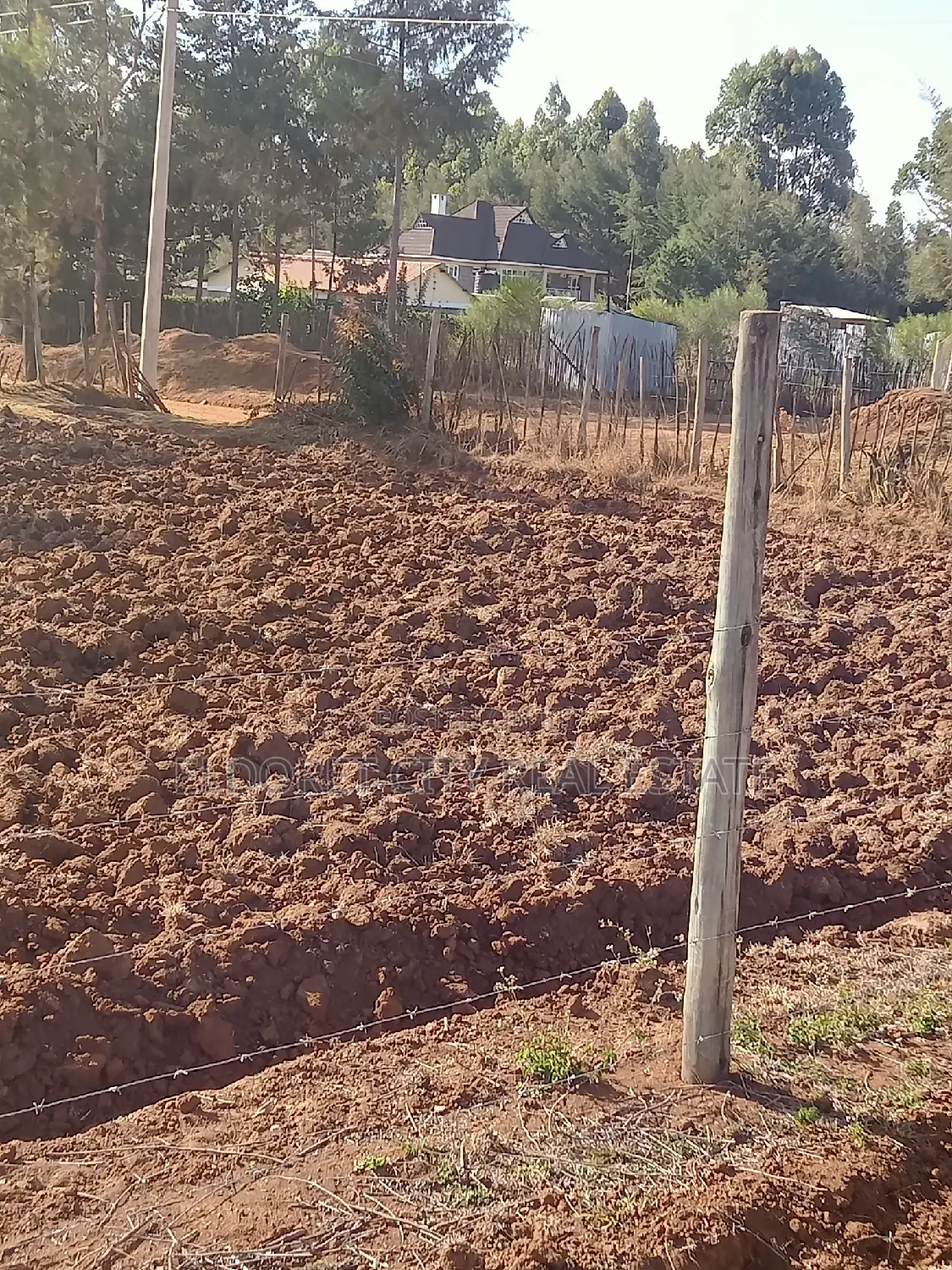 1/8 Plots for Sale Outspan in Good Location
