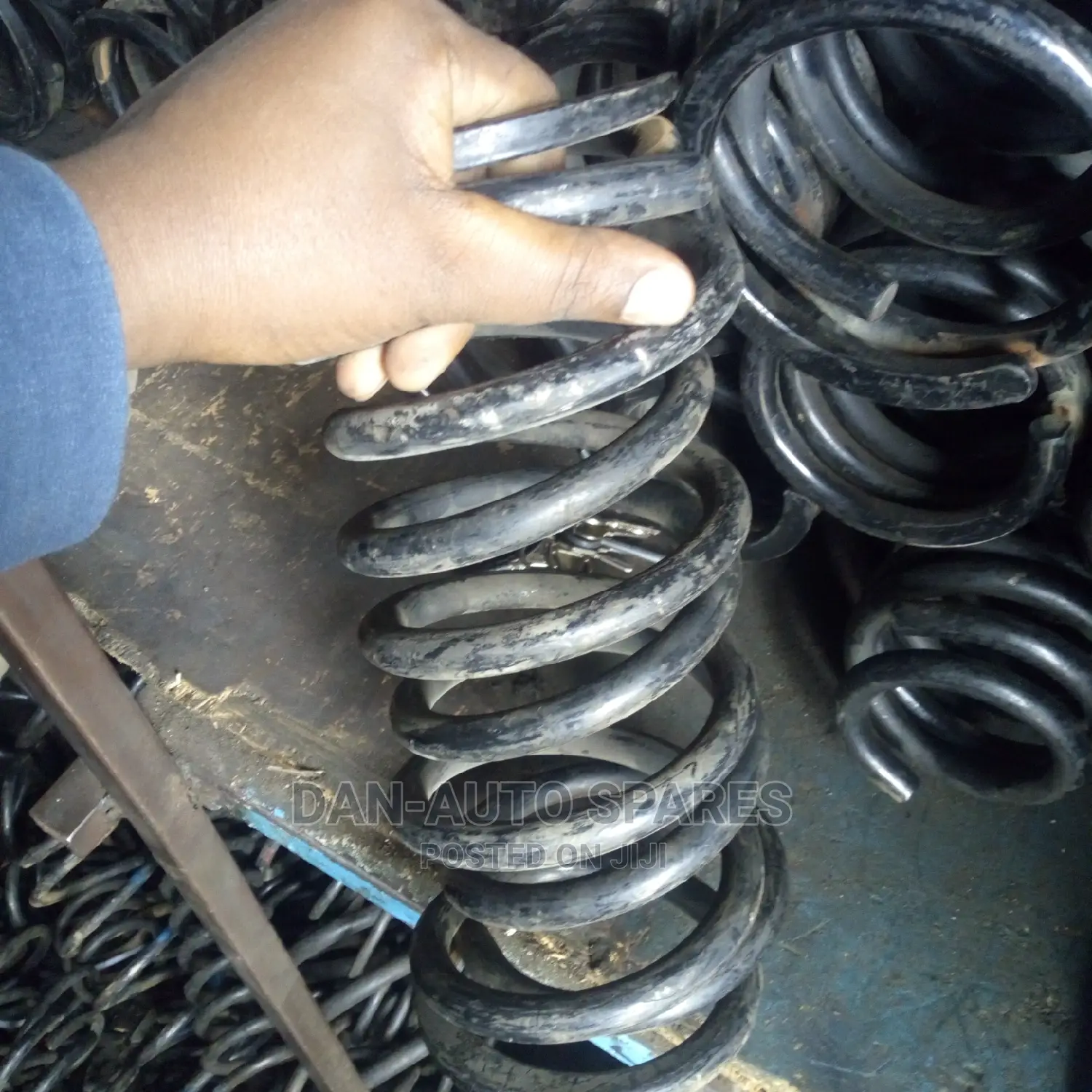 Heavy Duty Springs for Nissan Note and March.