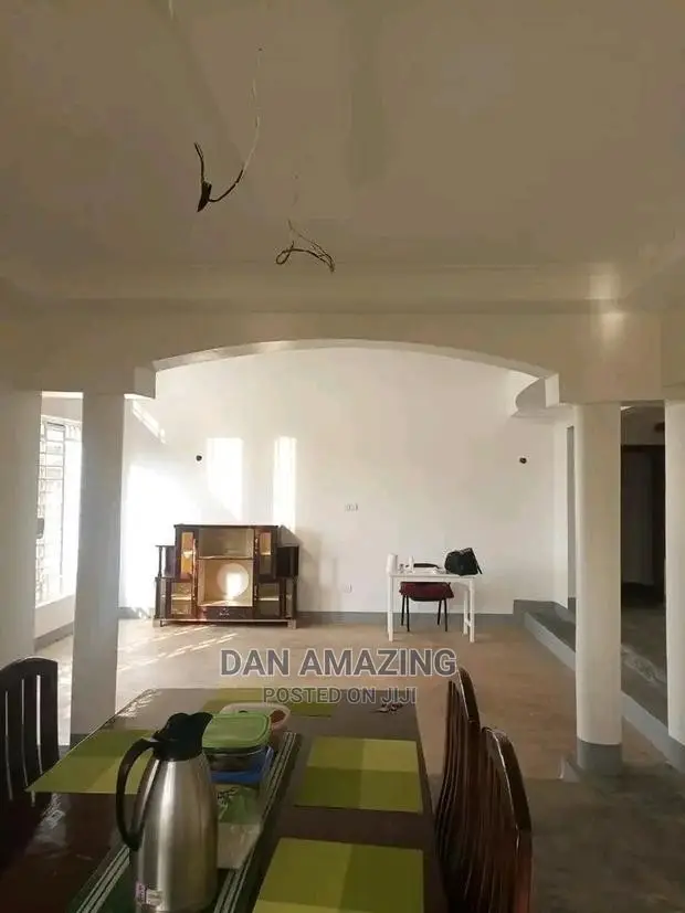6bdrm Maisonette in Ngong CBD for sale