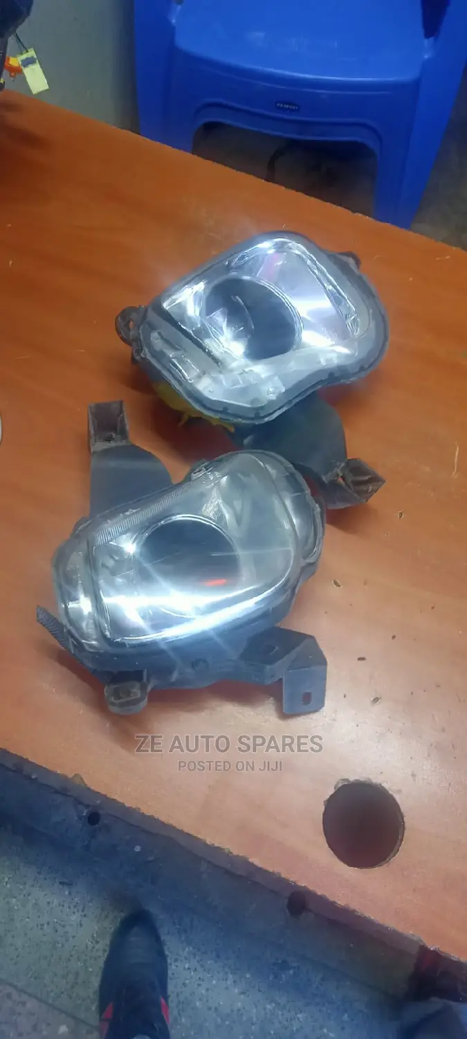Toyota Crown Foglights Available