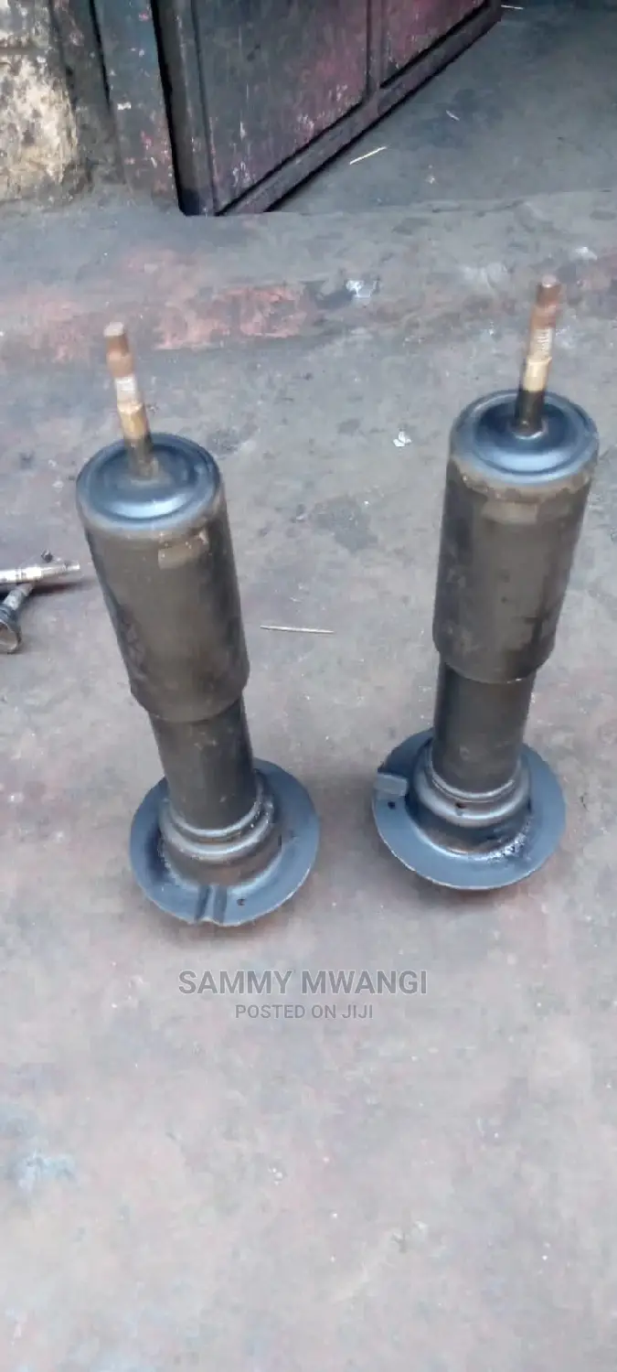 Jeeb Chirokee Front Shocks