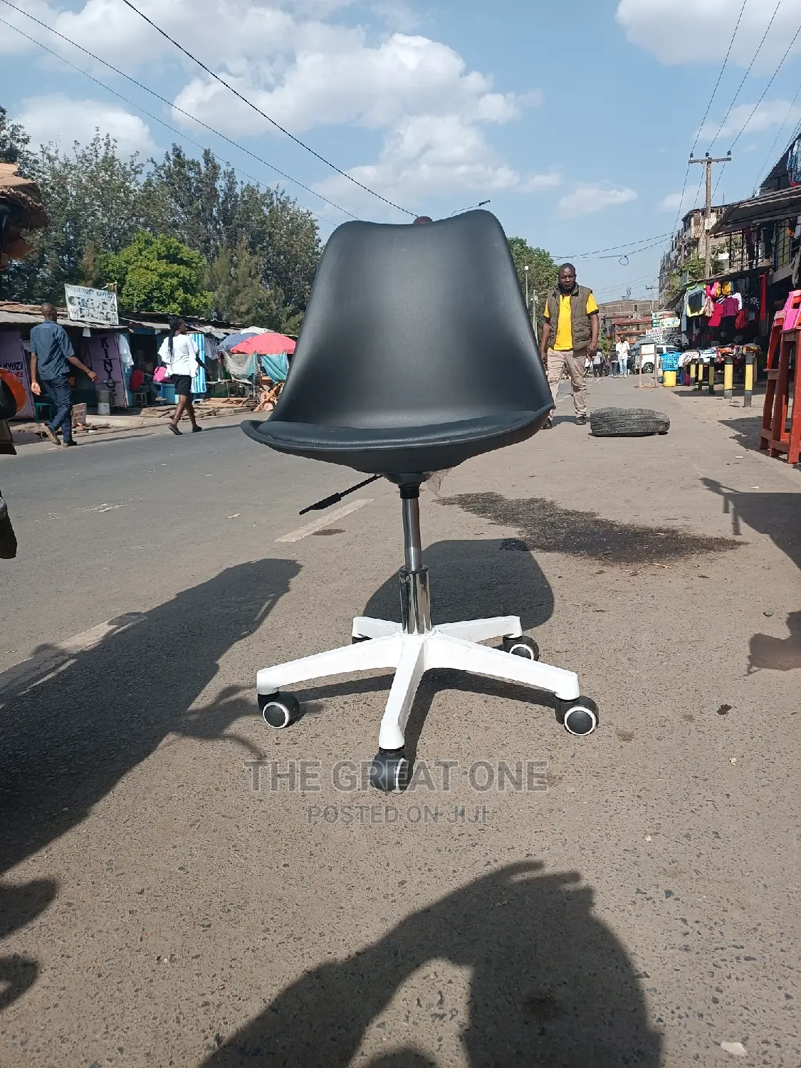 Office Chair: Office Chair