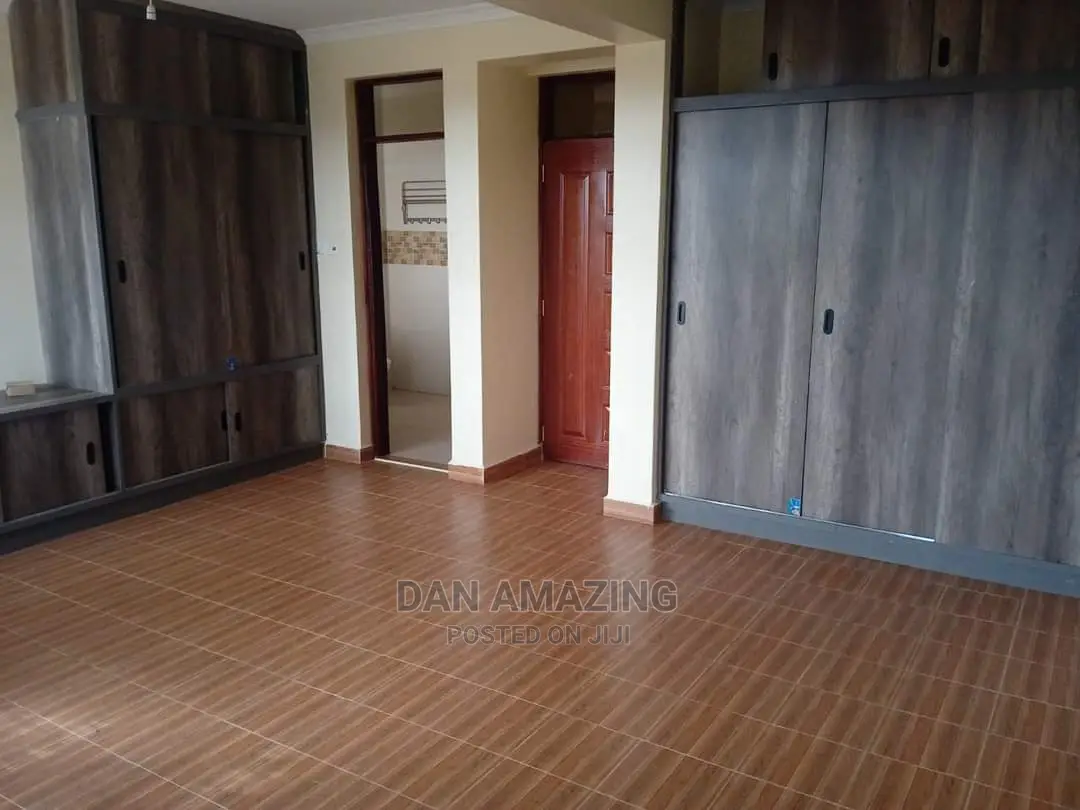 4bdrm Townhouse/Terrace in Kibiku for Sale