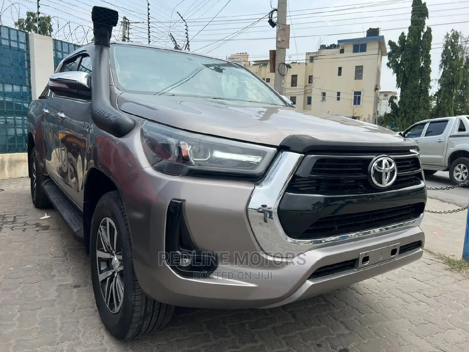 Toyota Hilux 2016 Gray