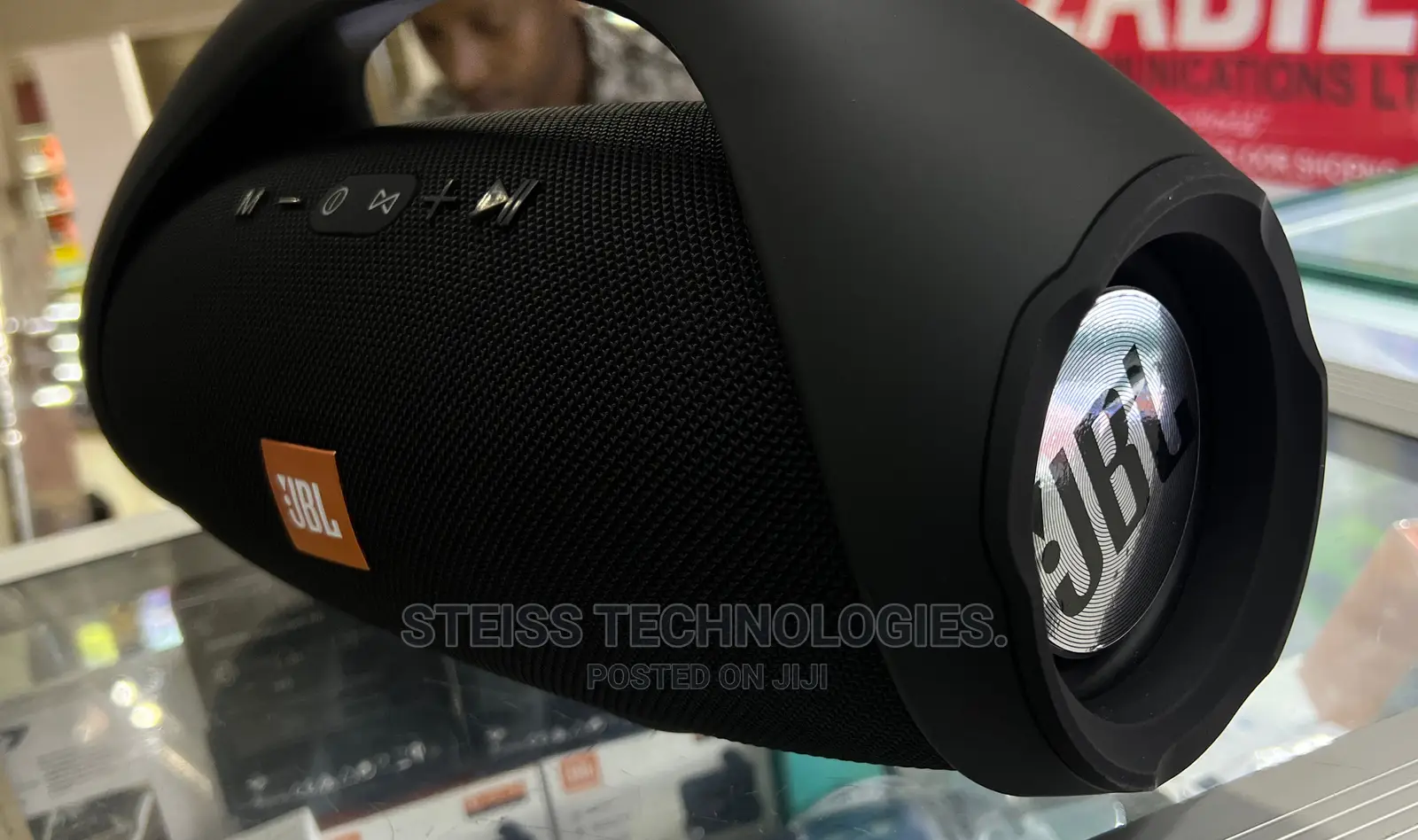 JBL-Boomsbox.
