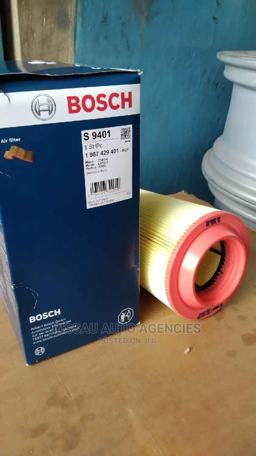 Mercedes Benz Bosch Air Cleaner for W203/W211 Petrol Engine.