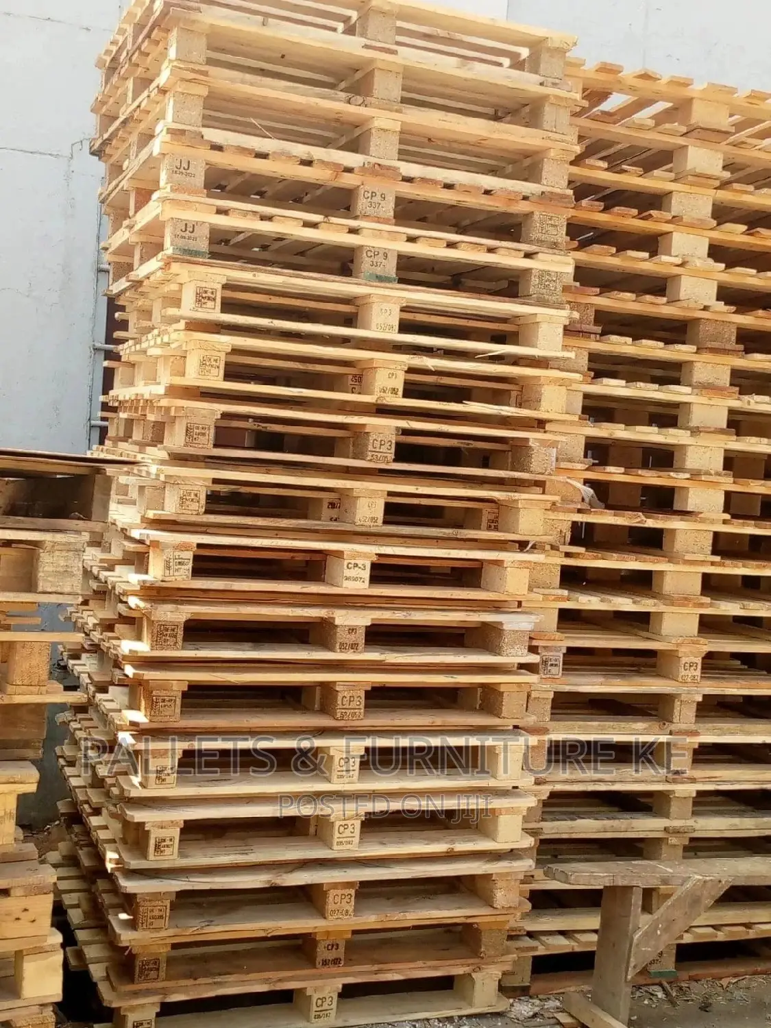 Pallets Backers