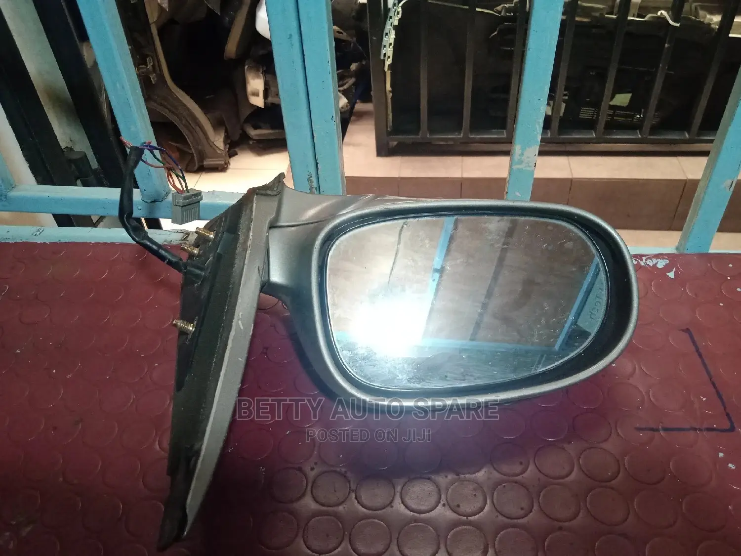 Wingroad (Y11) Side Mirror